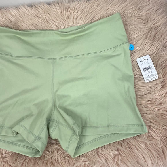 Green Bike Shorts - Picture 1 of 2